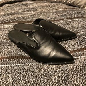 **TRADE** Aldo Slip Ons